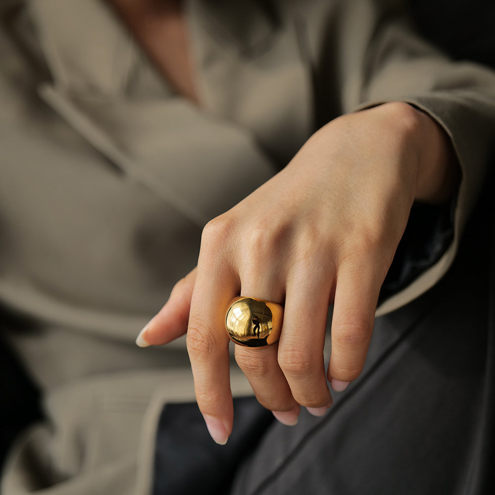 Elegant Gold Spherical Ring – Alfraye