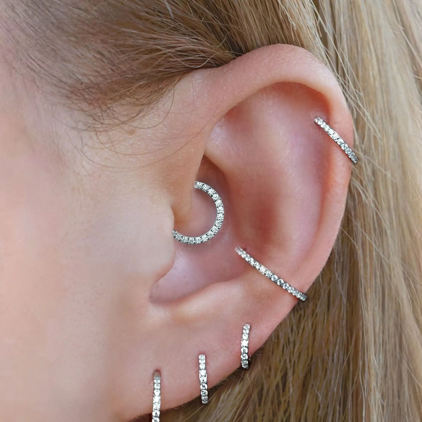 Waterproof Clicker with Cubic Zirconia Crystal for Daith and Septum Piercings - Ann Dow